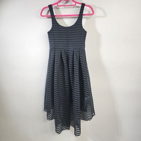 Venus size 2 dress - Picture 3 of 4